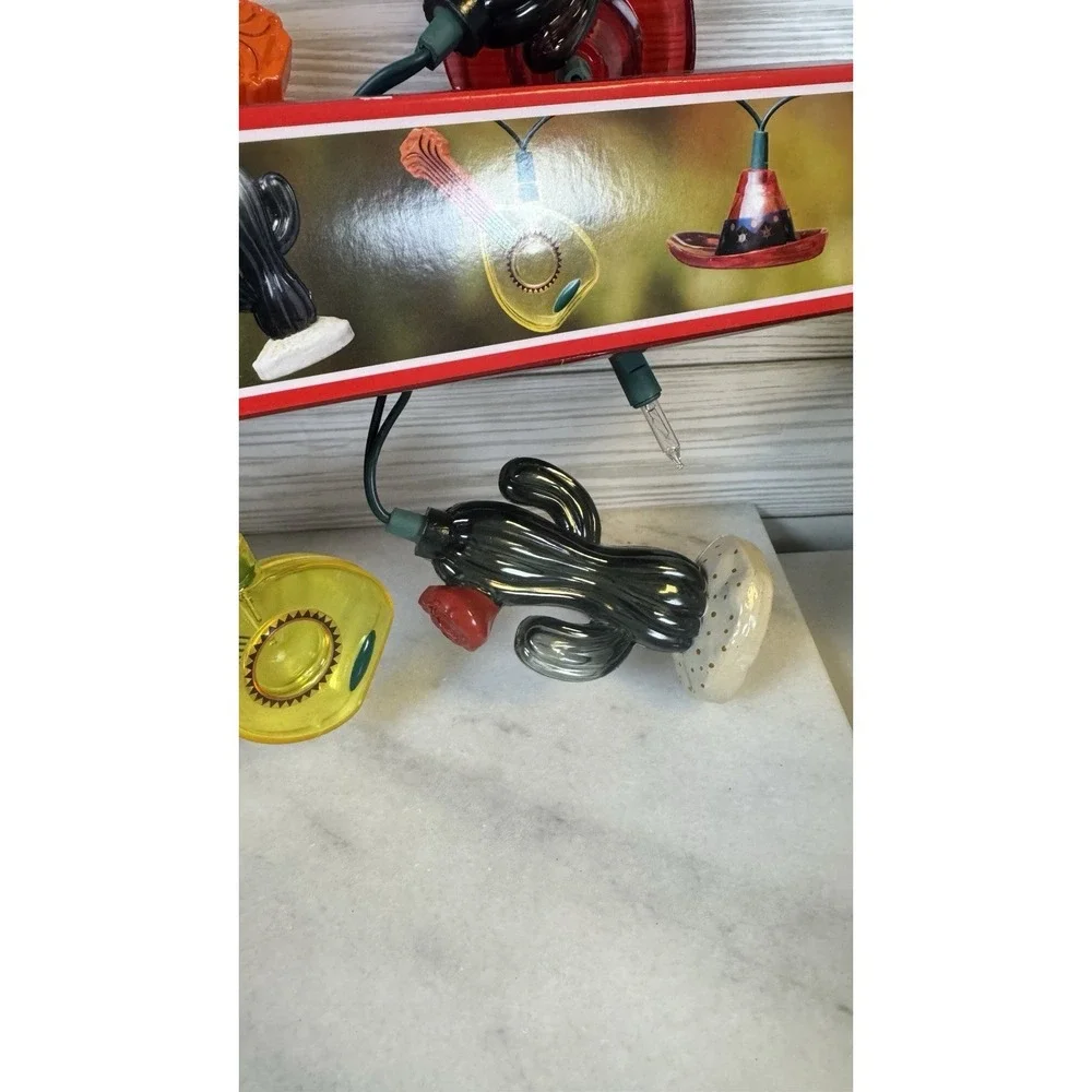 Jetmax Celebrations indoor outdoor set of 10 light (one Is Missing)